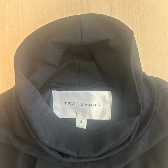 Tradlands  “Monty” turtleneck S brand new…this is a true to size fit S - Picture 4 of 7